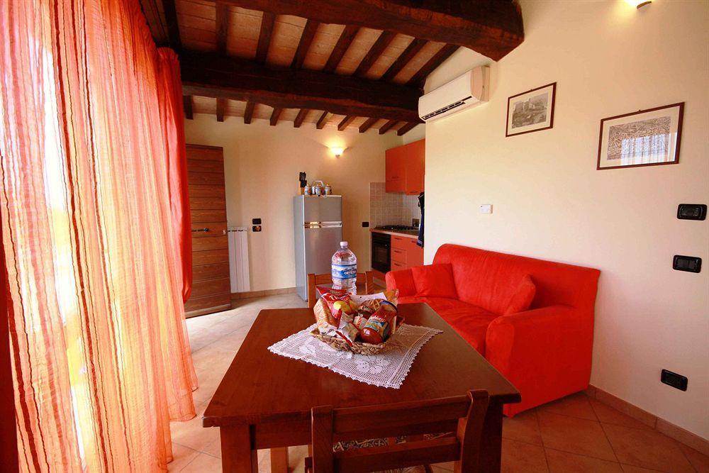 Santa Maria Degli Ancillotti Guest House Petrignano Екстериор снимка