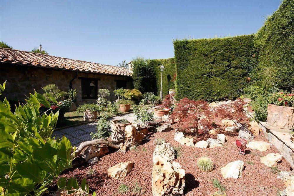 Santa Maria Degli Ancillotti Guest House Petrignano Екстериор снимка